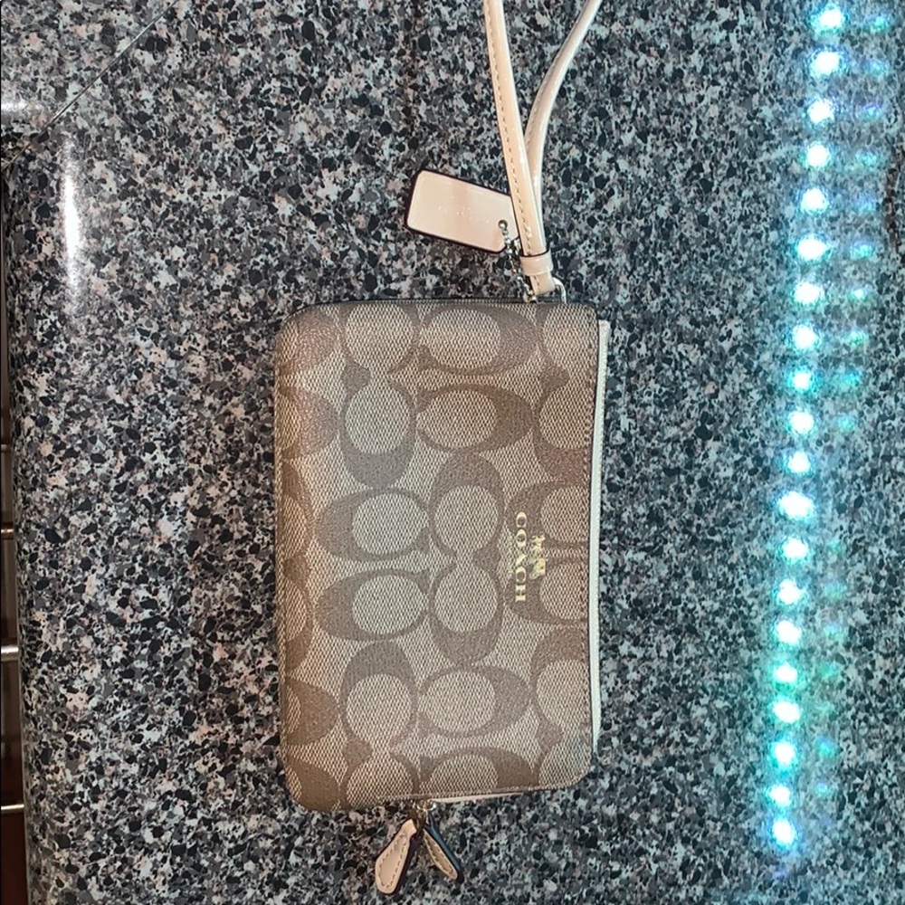 Coach Leather Wristlet, Authentic ✨